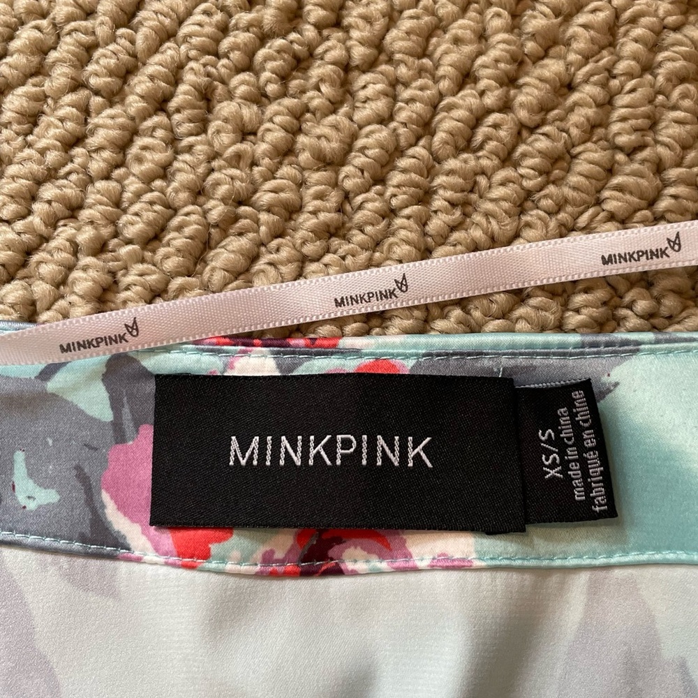 Minkpink Robe - Picture 4 of 4
